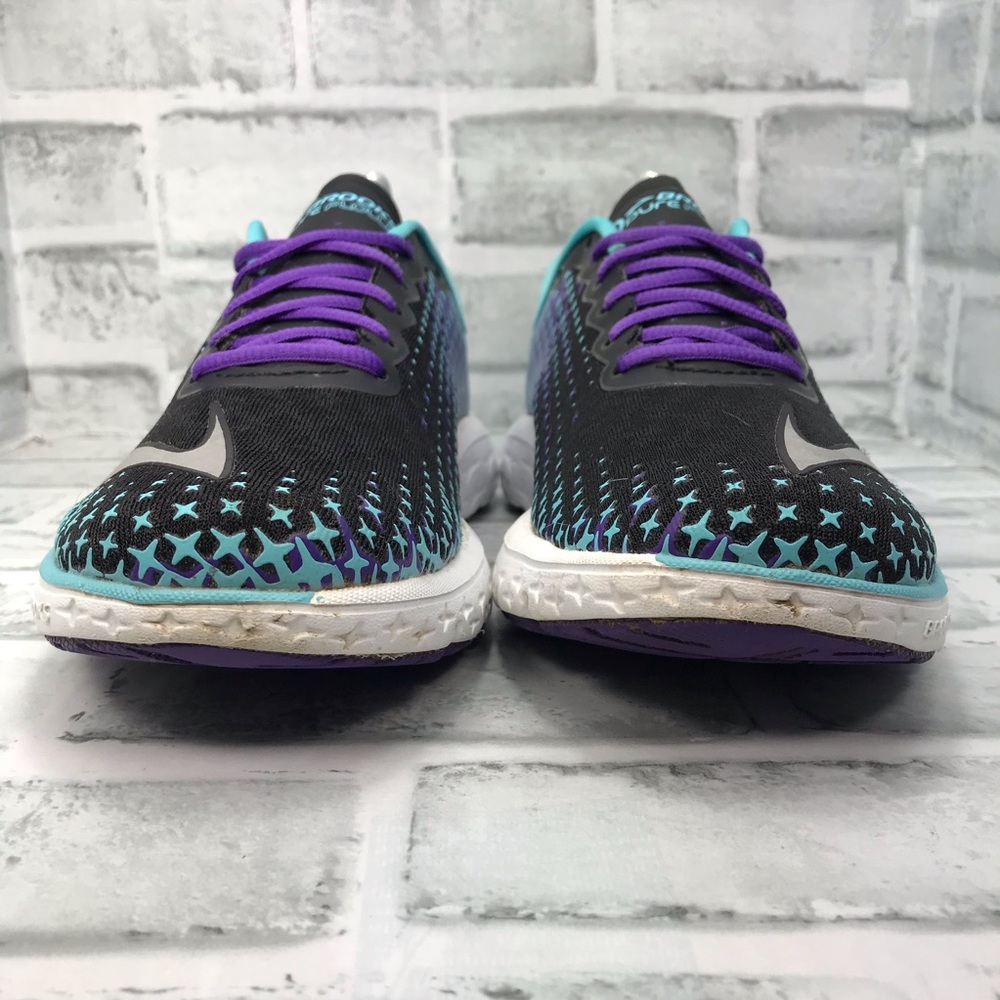 Brooks - Picture 2 of 10